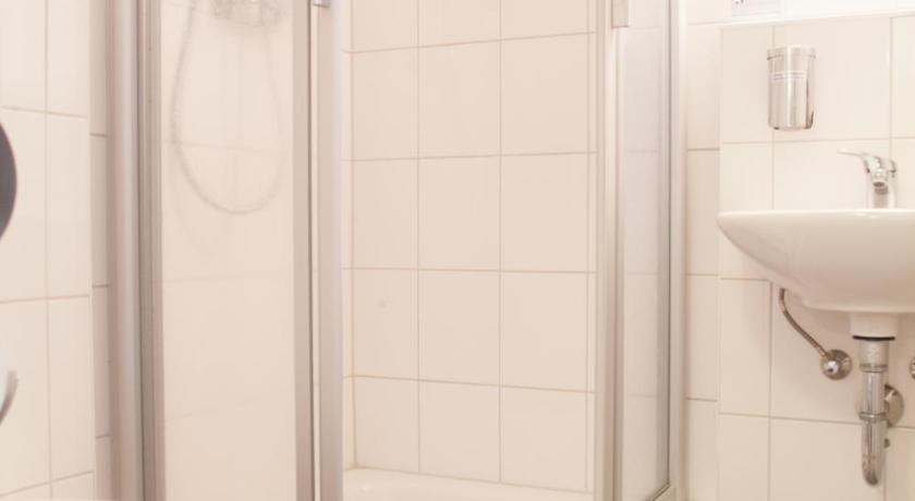 Image of Single Room 12