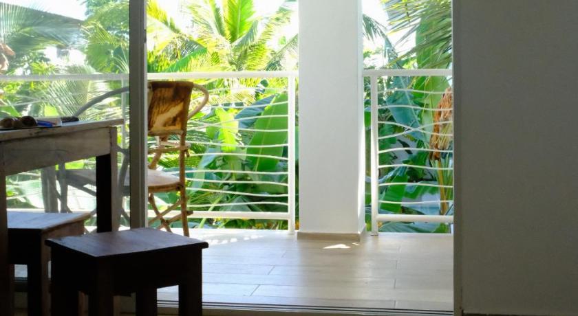 รูปของอพาร์ตเมนต์พร้อมลานระเบียง (Apartment with Terrace) 0