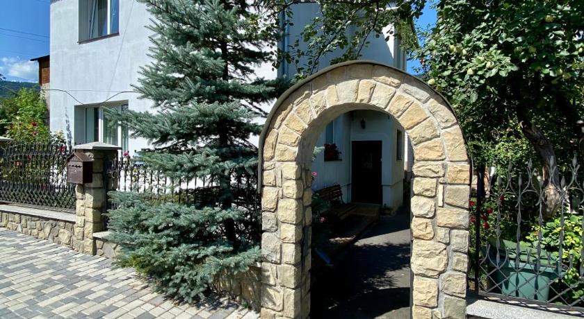 Zyma_Lito Guest House — Hotel in Yaremche