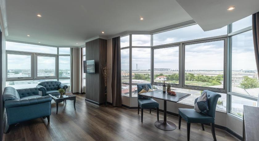 Image of Executive Suite 1