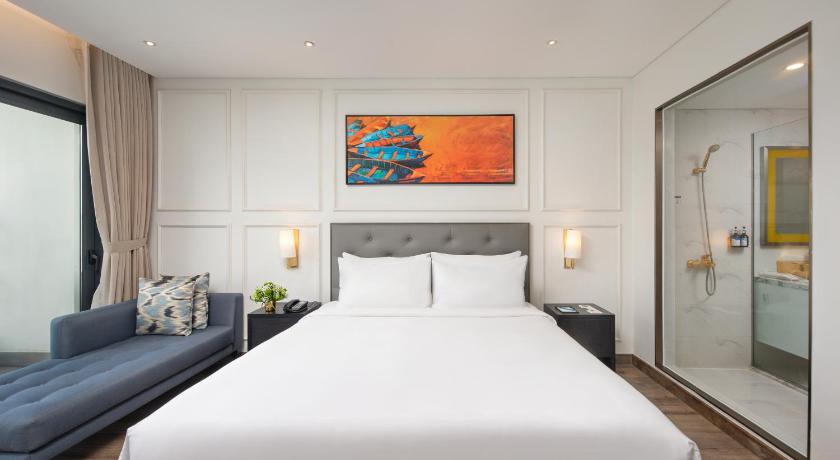 Image of Deluxe Double Room - 24 Hours Check-In and Check-Out 3