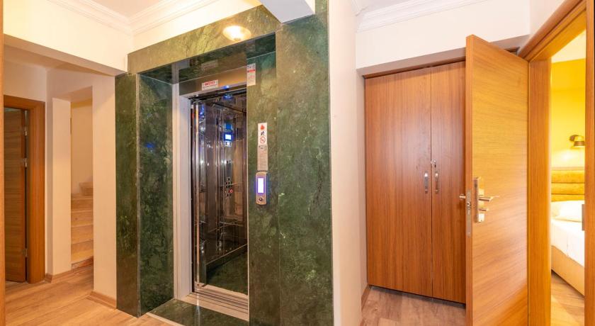 Bazaar Hotels Old City - image 6