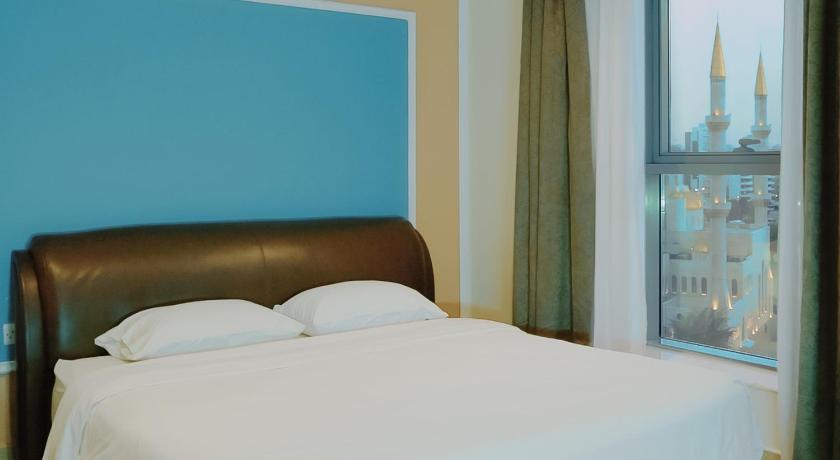 Image of Standard Room with Sea View 3