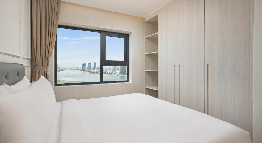 Image of Corner Suite Two-Bedroom 12