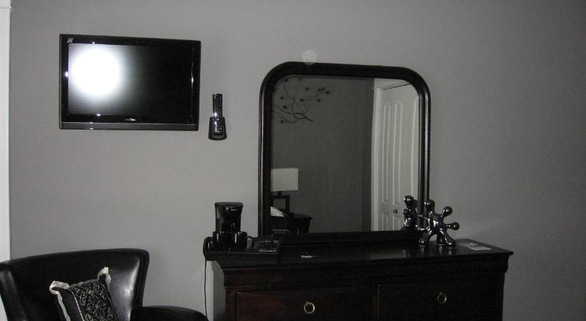 Driftwood Heights B&B photo