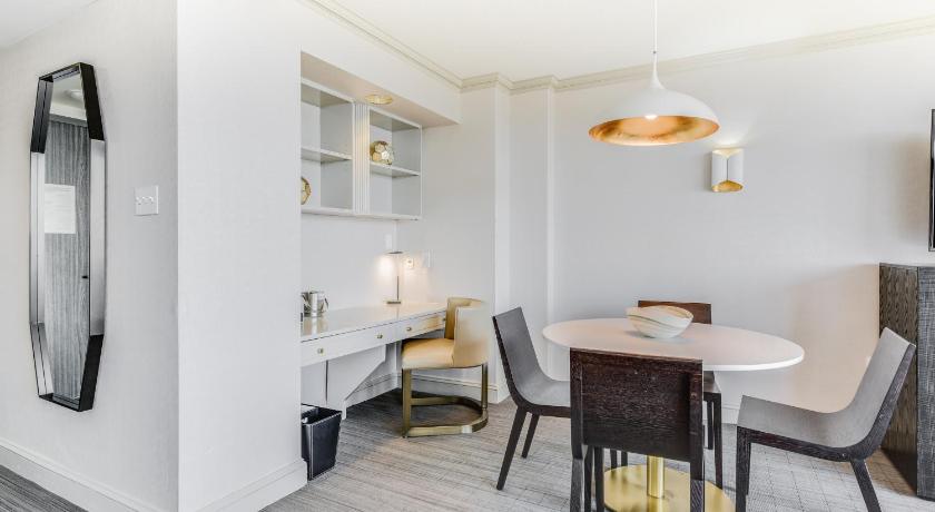 Image of 1 King Capitol View Studio Suite 5