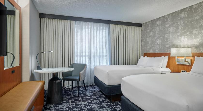 Image of Presidential Suite W/ 2 Bedrooms Dc City View 1