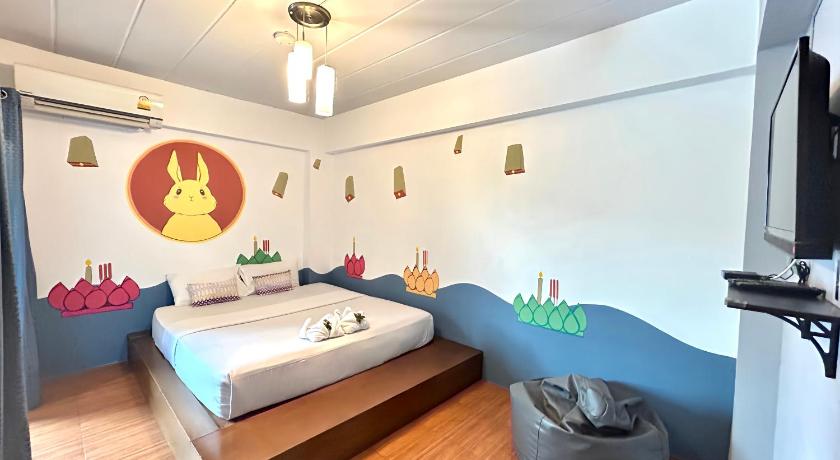 รูปของห้องมาตรฐาน เตียงใหญ่ ห้องอาบน้ำฝักบัว (Standard Double Room with Shower) 9