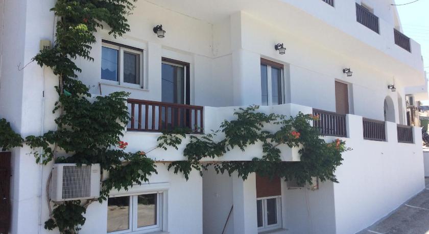 Filippos — Hotel in Milos Island