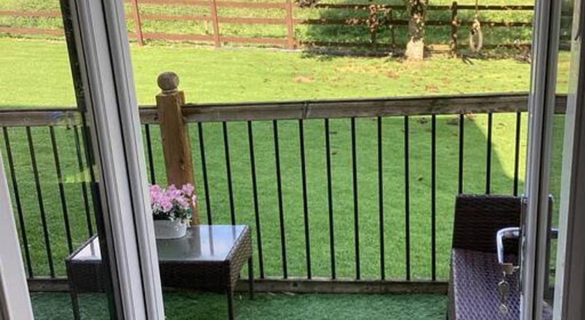 Farringdon Gurney Mendip Edge Retreat 3-Star Single Room exterior