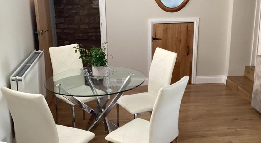 Farringdon Gurney Mendip Edge Retreat 3-Star Single Room pool