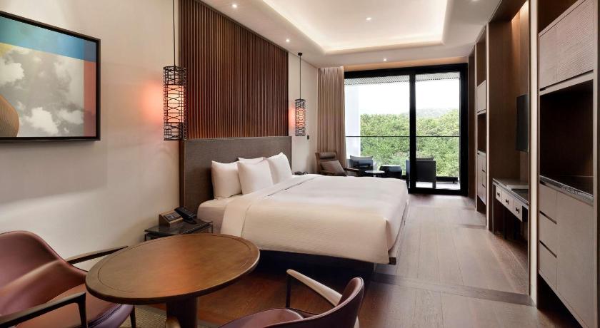 Imatge de Cabin S Forest View King Bed 1