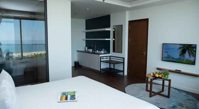 Image of Deluxe Double Ocean View 6