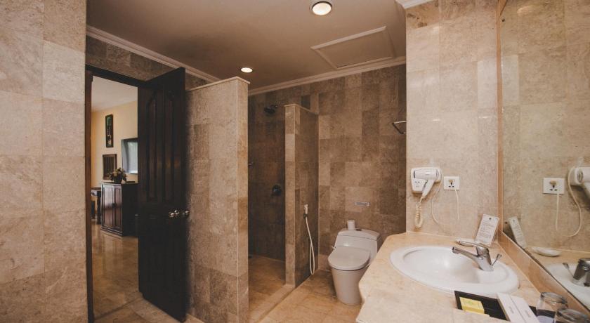Hotel Kumala Pantai - image 43