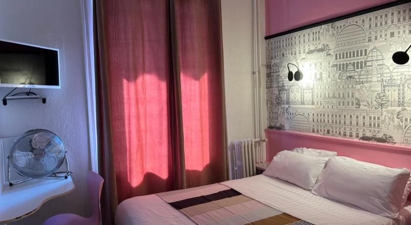 Image of Single Room 1