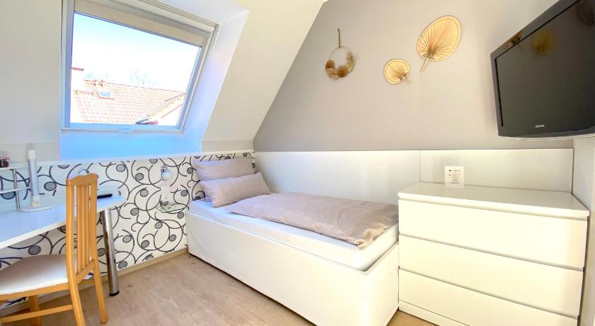 Hotel zur Bever photo