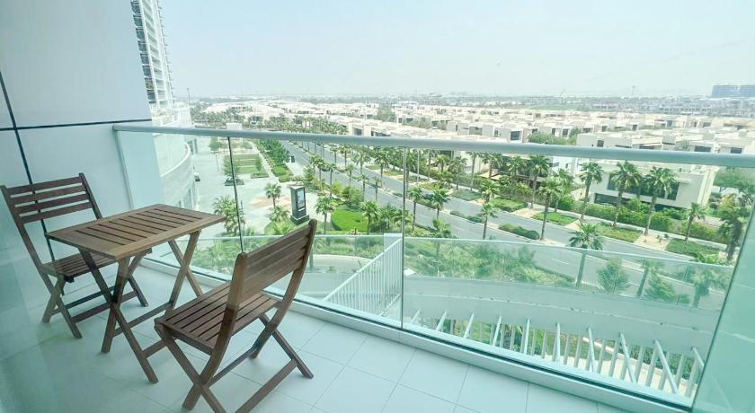 Yogi – Studio with Pool & Balcony | DAMAC Hills - image 2