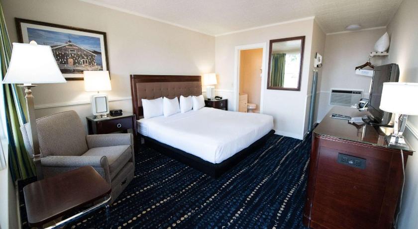 Days Inn by Wyndham Bar Harbor photo