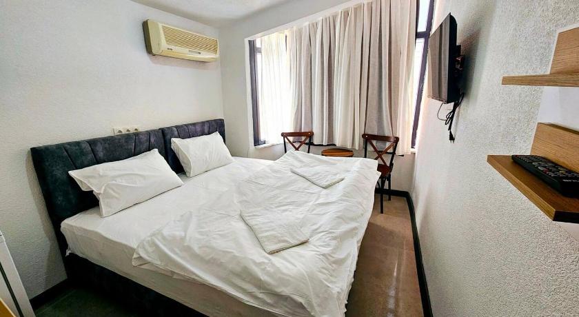 Noya Suites