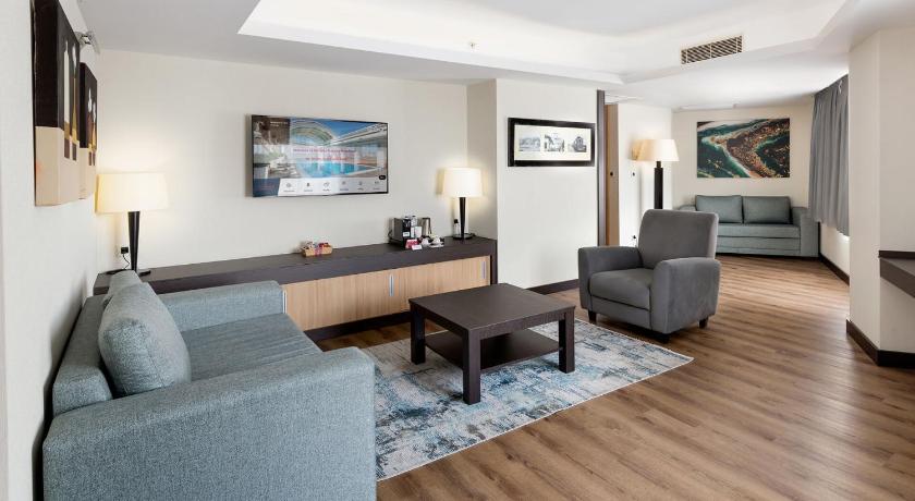 Image of Suite 4