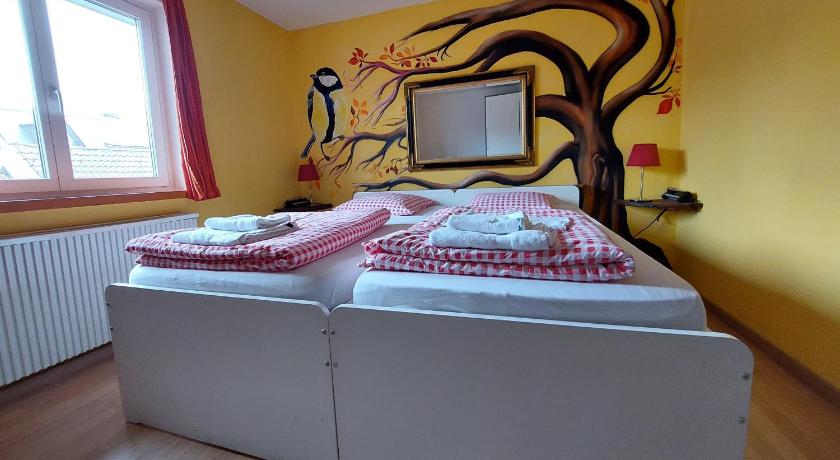 Image of Twin Room 3