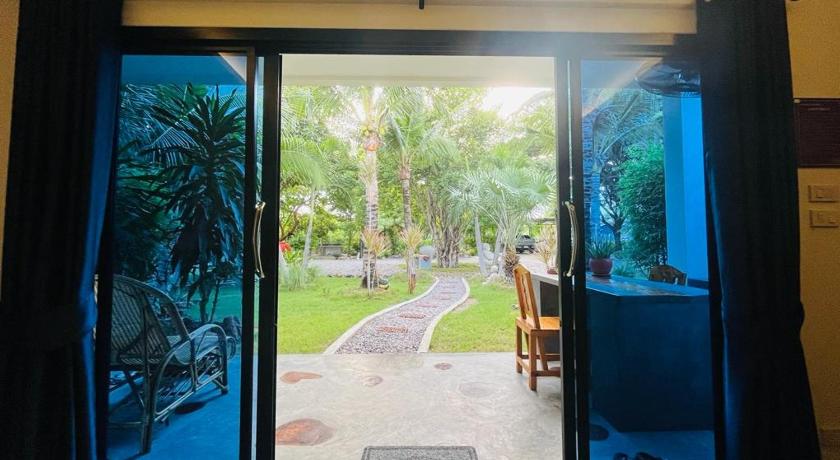Sunset resorts and bar photo