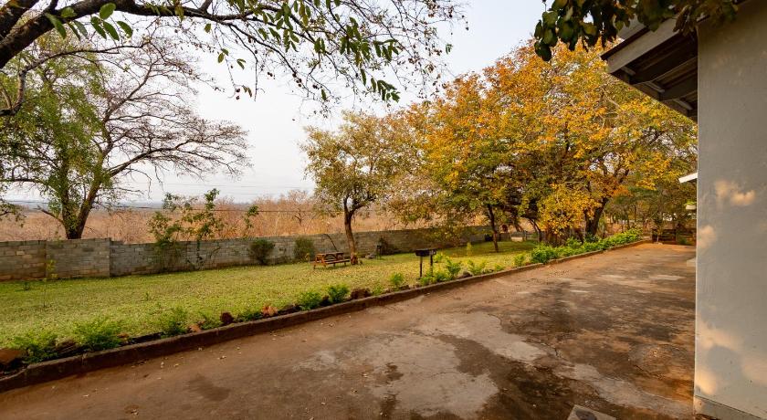 Wood Road Guest Lodge - image 16