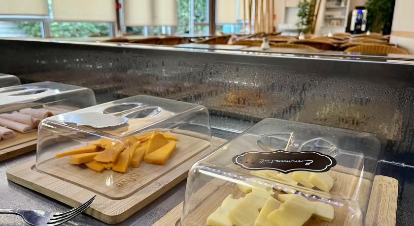 ブランフォール Auberge de jeunesse HI Bordeaux-Blanquefort 3つ星 ホテル レストラン