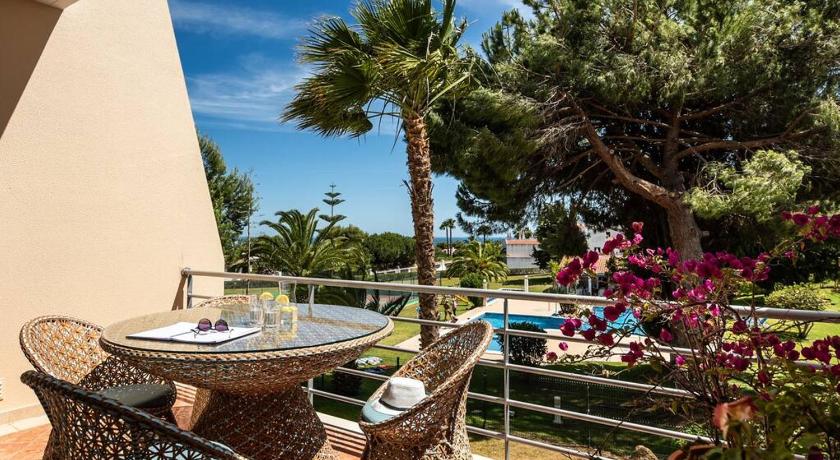 Townhouse Senhora da Rocha - Alporchinhos