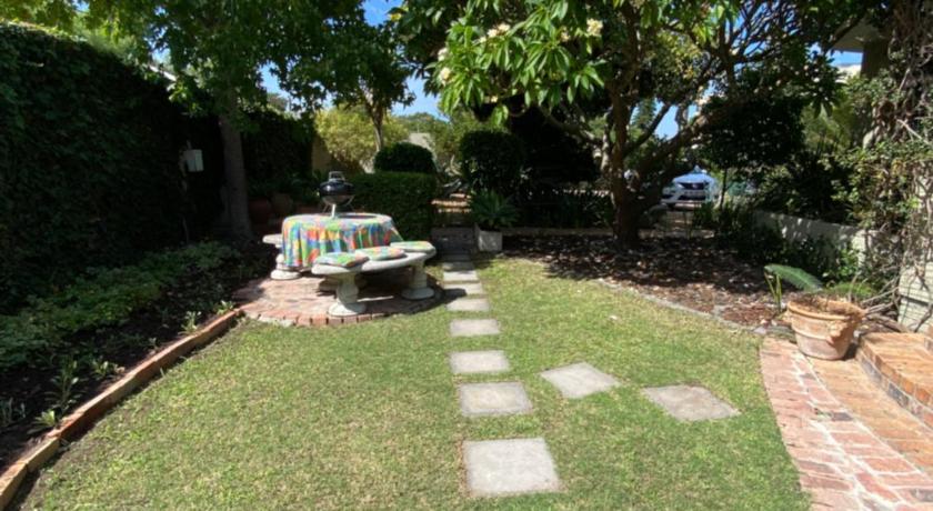 Vredelust Cottage photo