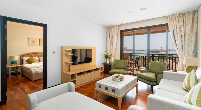 Lux BnB I Palm Jumeirah Resort I Palm Views - image 3