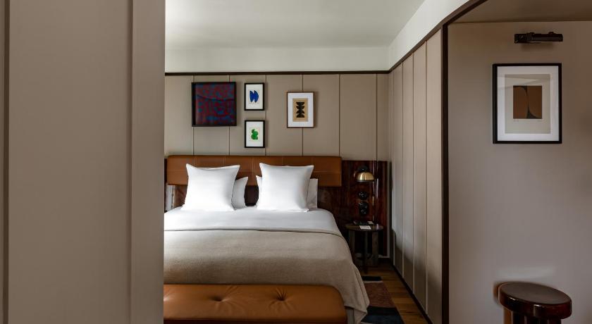 Image of Corner Junior Suite 4