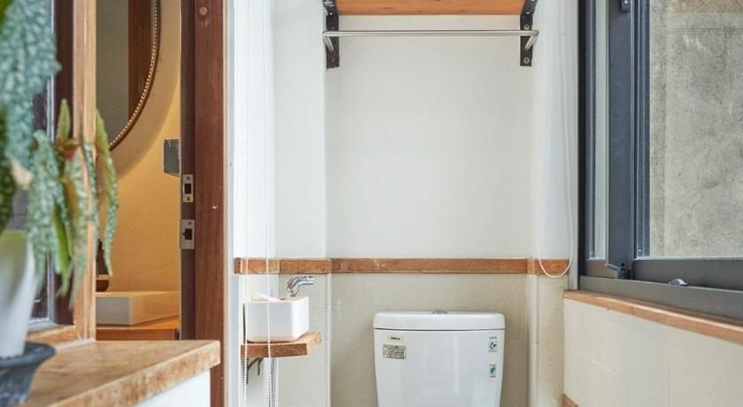 Image of Deluxe Double Room with Balcony 2