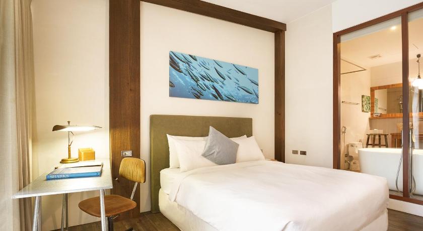 Image of Deluxe Double Room with Balcony 0
