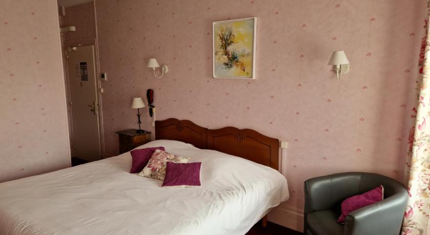 Hotel De La Ferte photo