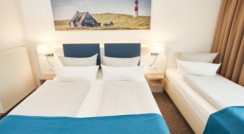 Zdjęcie: Pokój rodzinny (2 osoby dorosłe + 1 dziecko) (Family Room (2 Adults + 1 Child)) 0