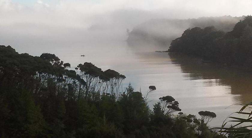Pipiroa Bay Homestay photo