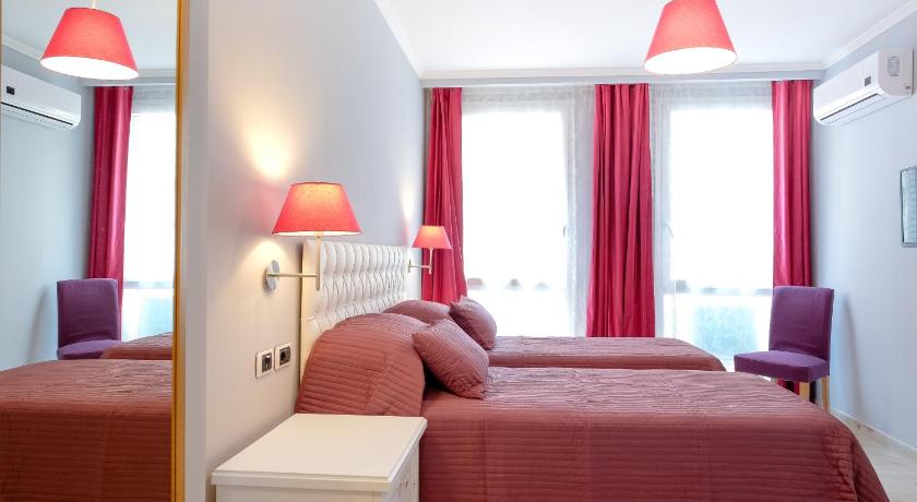 Image of Deluxe Double or Twin Room 4