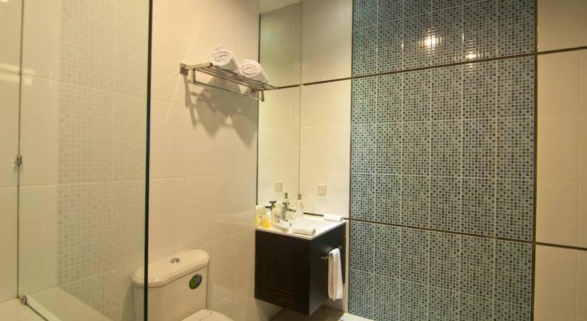 Image of Deluxe King Room 5