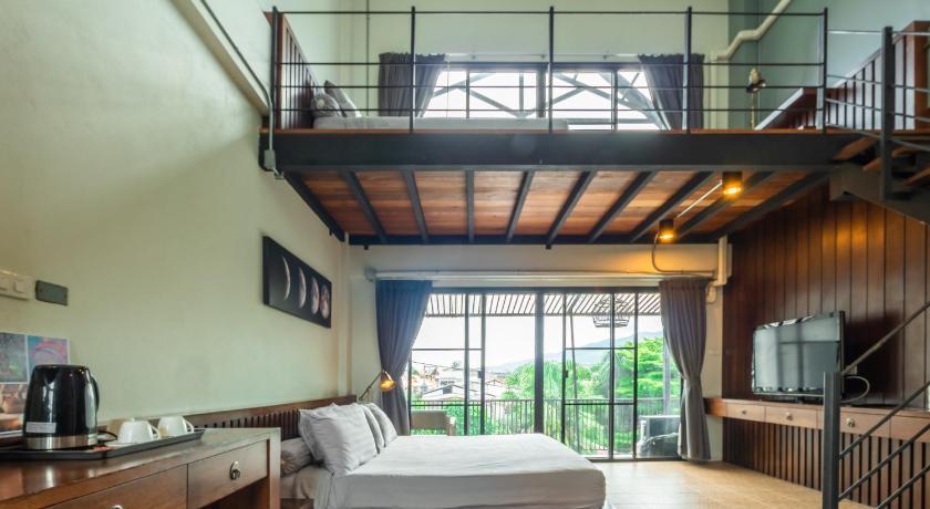 Image of Loft Room 3