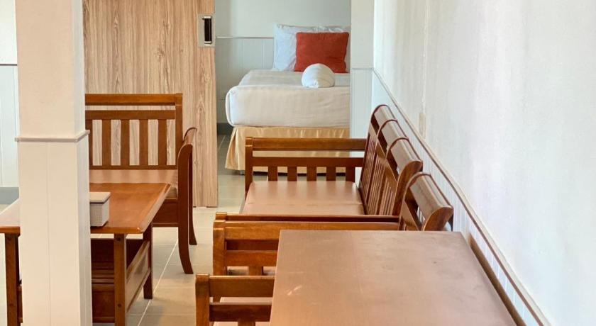 Image of Family Room with Sea View 6