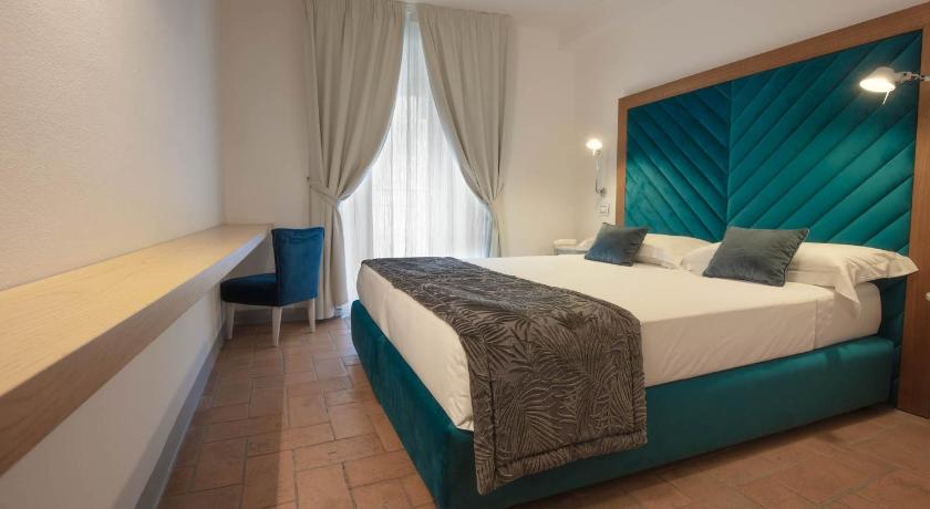 アッシジ Hotel Sorella Luna 3つ星 ホテル スイート