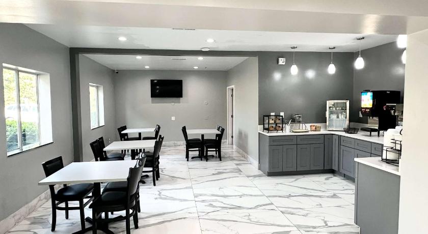 Ramada by Wyndham Lithia Springs Atlanta photo