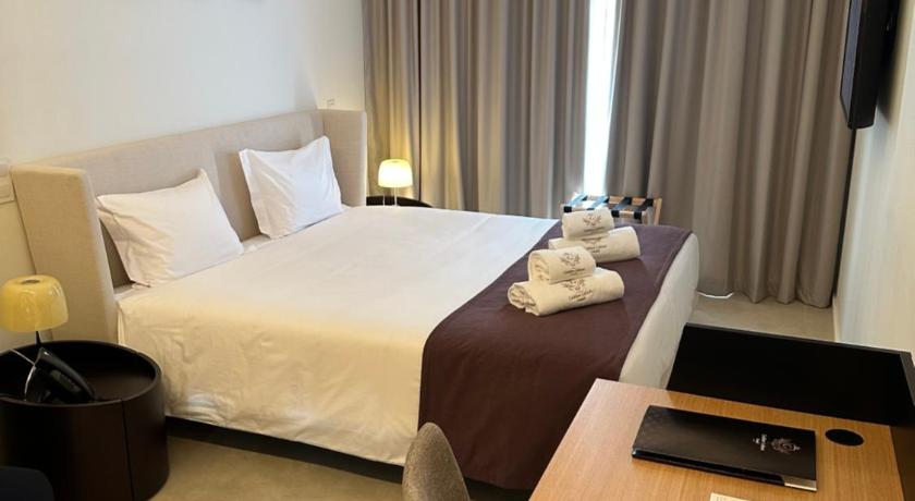 リスボン Golden Lisbon Hotel 4つ星 ホテル ロビー