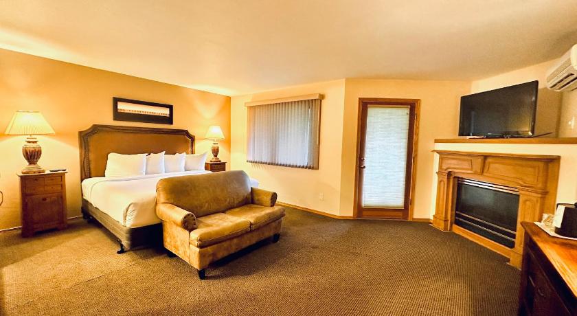 The Lodge at Leathem Smith photo