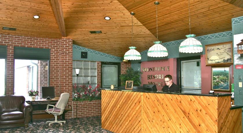 오스위개치 (NY) Stone Fence Resort 2성급 숙소 외관