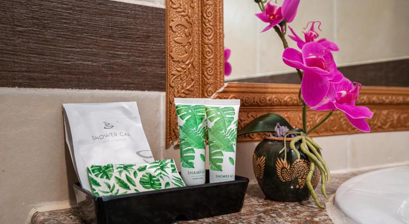 รูปของซูพีเรีย มีระเบียง ไม่มีวิว (Superior Room with Balcony, without View) 12