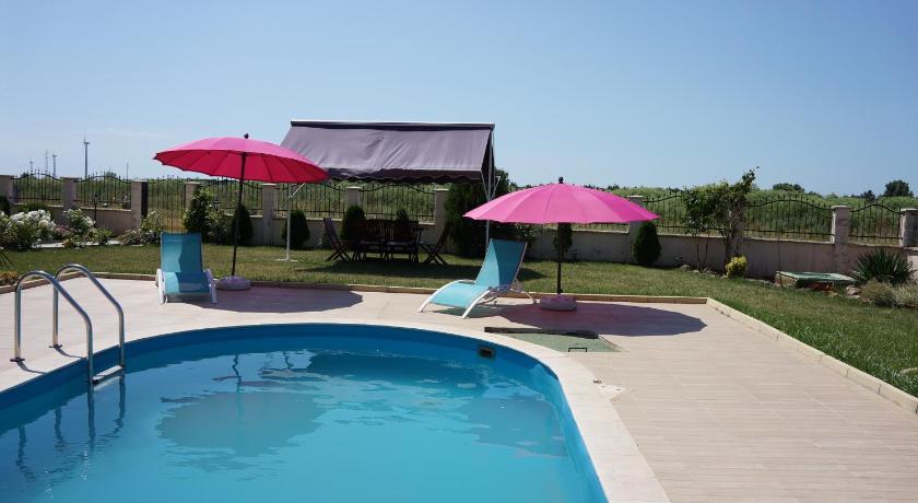 Guest House Golden Flake 4km from Bolata beach photo