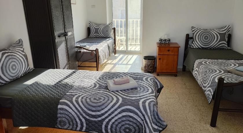 Immagine di Camera Quadrupla con Balcone (Quadruple Room with Balcony) 0