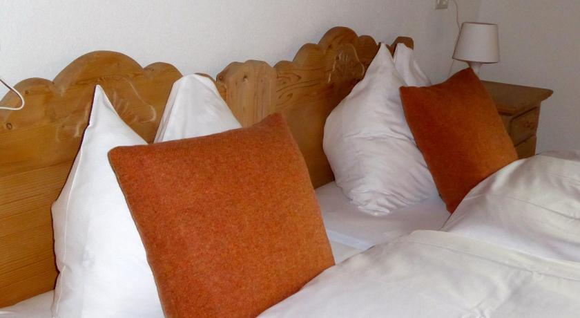 Hotel Roseg-Gletscher photo